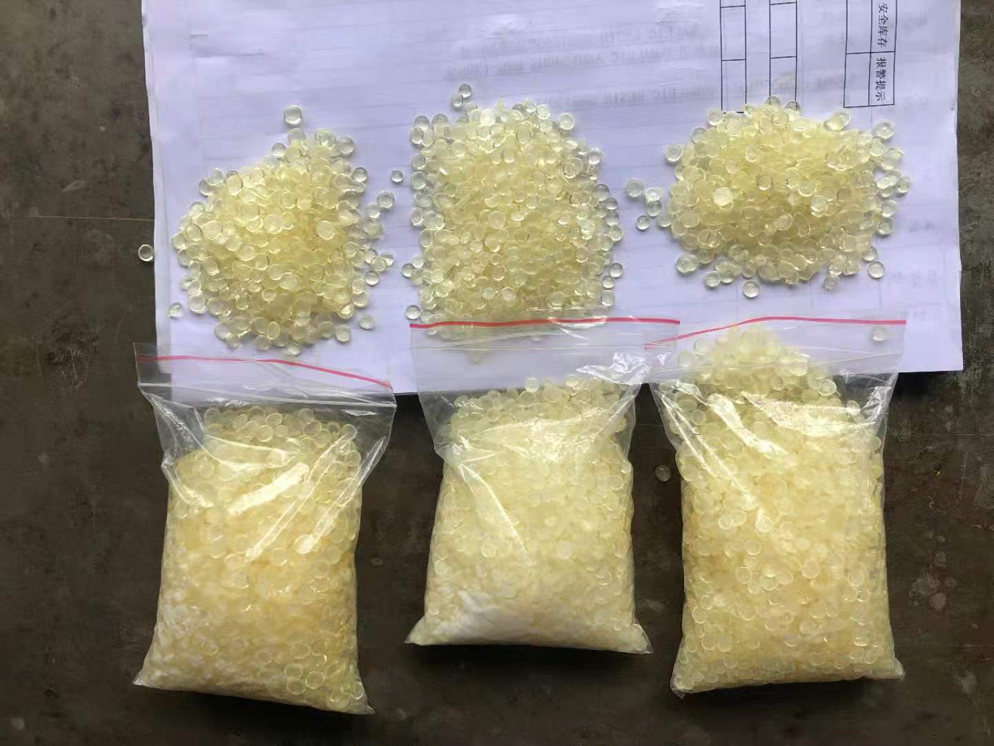 الصنوبري ذو نقطة التليين العالية لطلاء الطرق بالحرارة